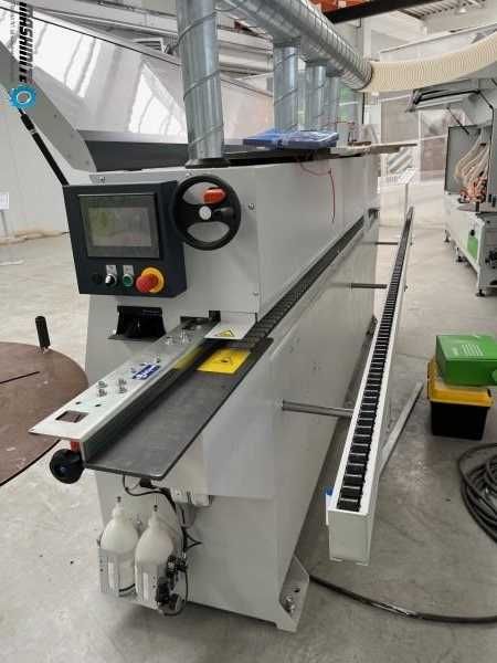 Нова кантираща машина Biesse Akron 1130