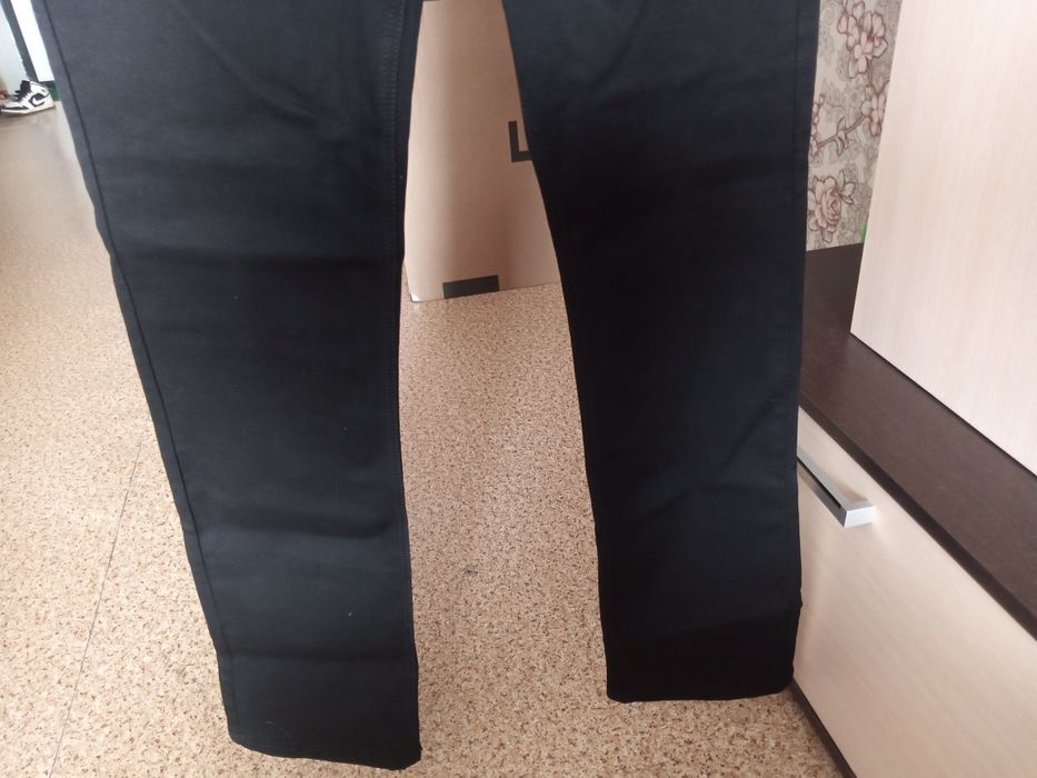 Джинсы женские черные