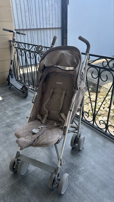 Коляска в хорошем состояний