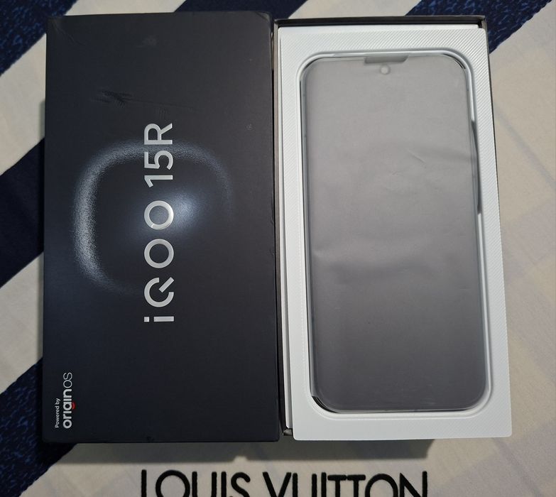 Мощный iQOO 15R, 12+12/512gb