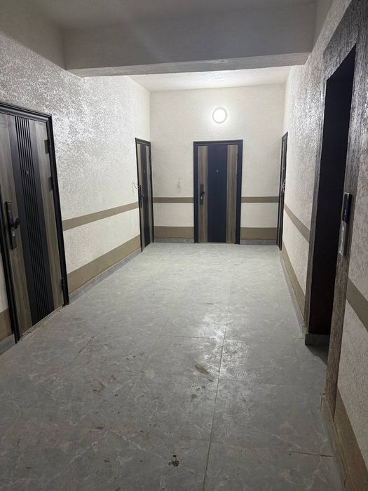 2 xonalik kvartira 2 etaj 61 kv.m.Lifti bor.