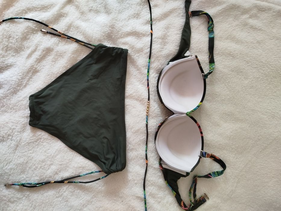 Продам купальники