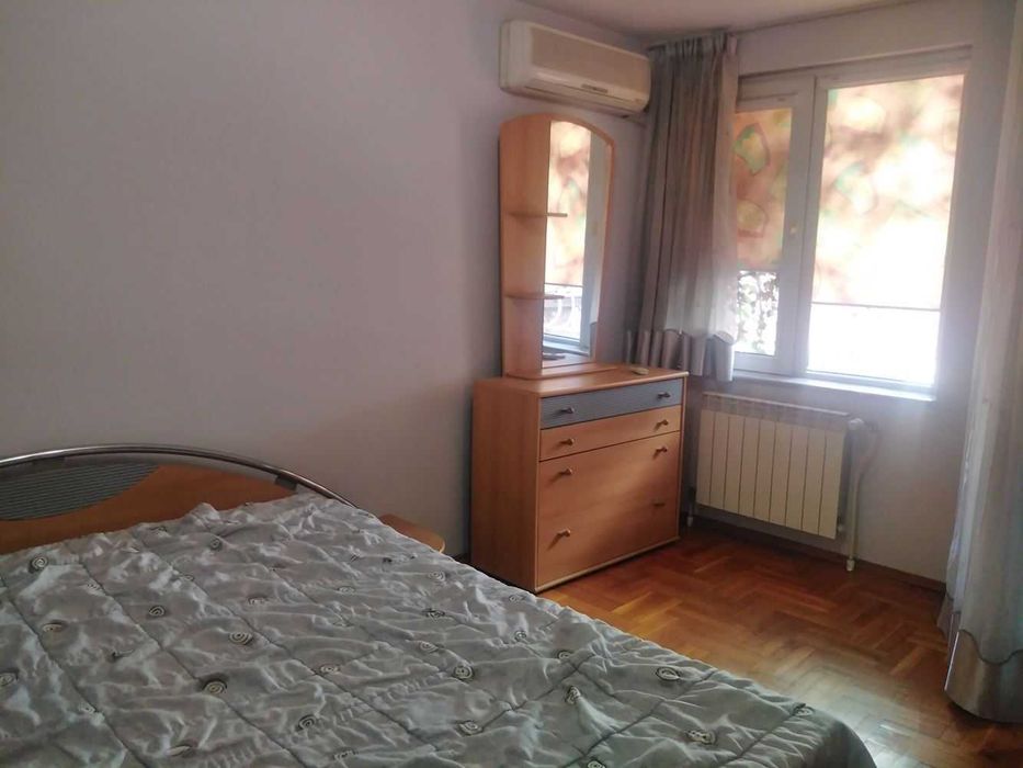 Дава се под наем Тристаен апартамент в Пловдив, Кършияка - 90 кв.м за 548.25 € - Снимка #4