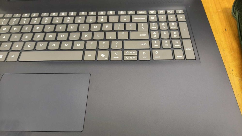 Laptop Ideapad Slim