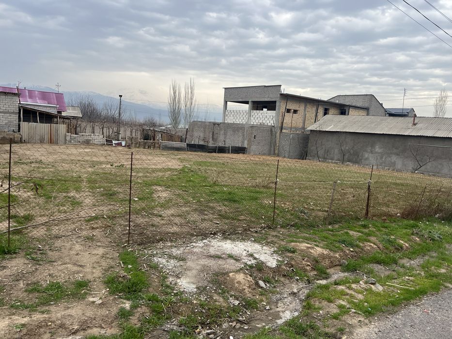 Bostonliqda yer oq tosh tomonda  1 linea