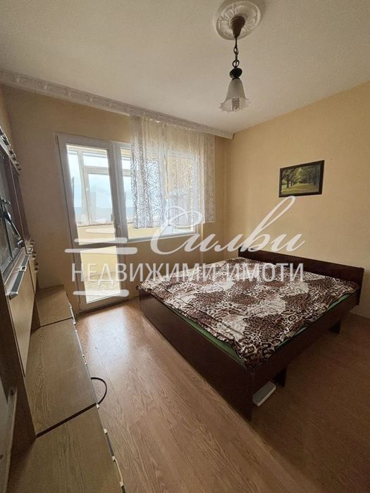 Дава се под наем Двустаен апартамент в Шумен, Еверест - 66 кв.м за 239.7 € - Снимка #2