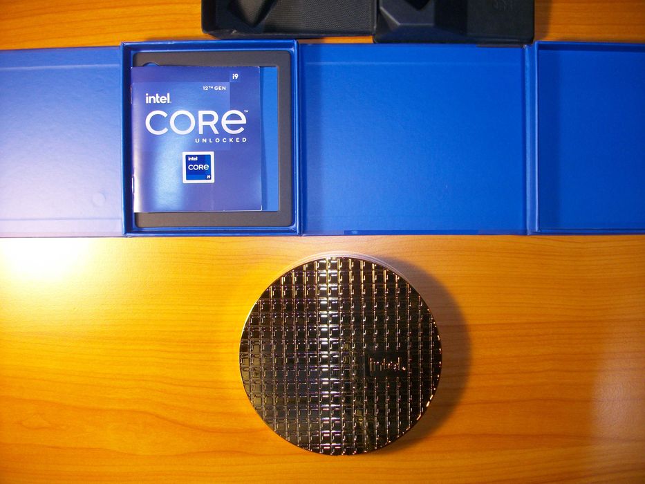 Процесор Intel Core i9-12900K 16-Core (3.2GHz up to 5.2GHz), LGA1700