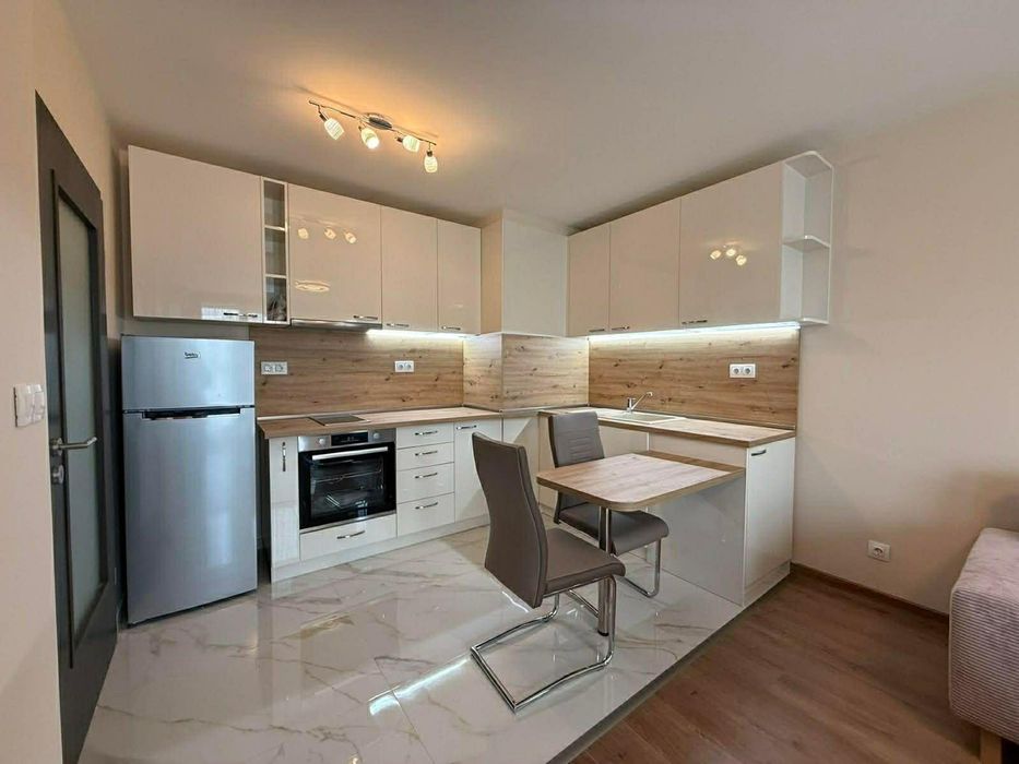 Дава се под наем Двустаен апартамент в София, Младост 4 - 50 кв.м за 796.62 € - Снимка #6