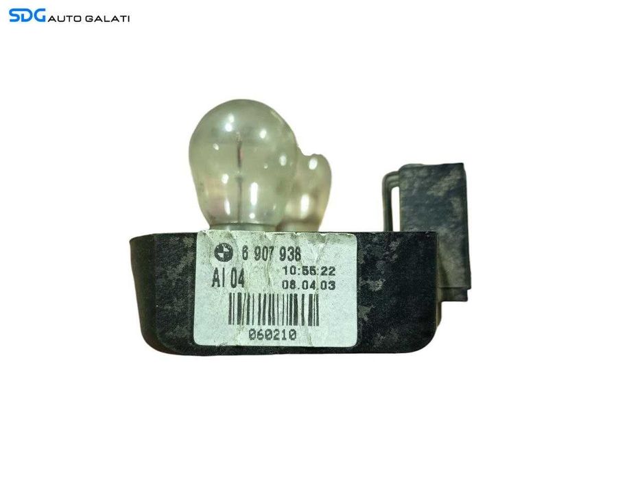 Soclu Suport Bec Becuri de la Stop Lampa Tripla Dreapta de pe Capota Portbagaj BMW Seria 3 E46 1997 - 2005 Cod 6907938 [LS0202]