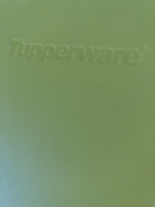 Блюдо Tupperware