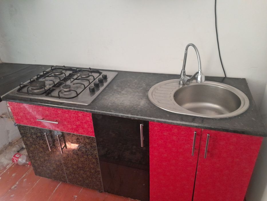 Продам срочно Кухный гарнитура