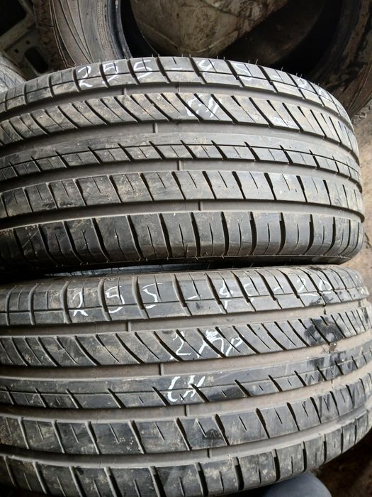 Гуми 255-45-20 два броя.