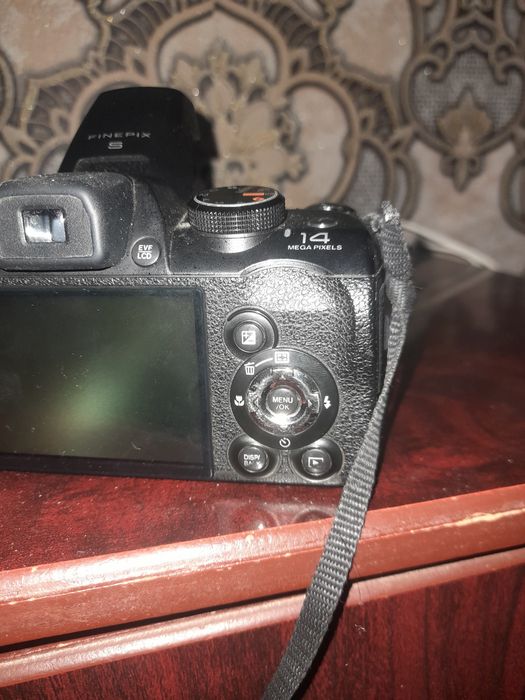 Фотоапарат прафисаналний. Фужифилим