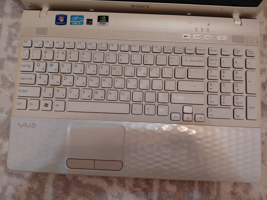 продаю Sony VAIO VPCEH2L1R