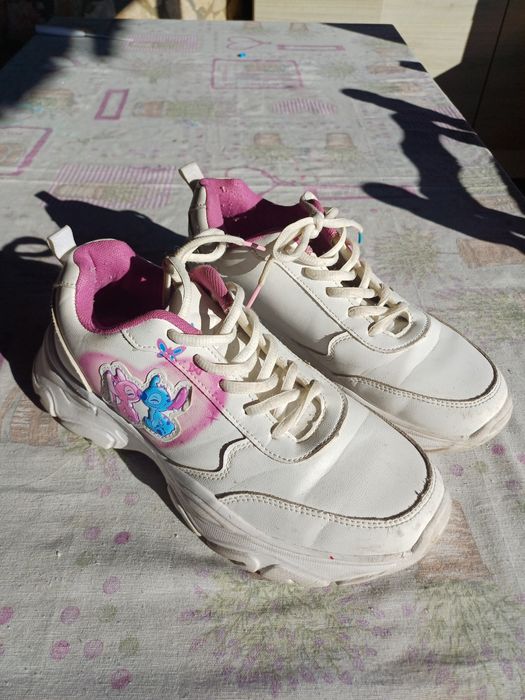 Маратонки за момичета Stitch