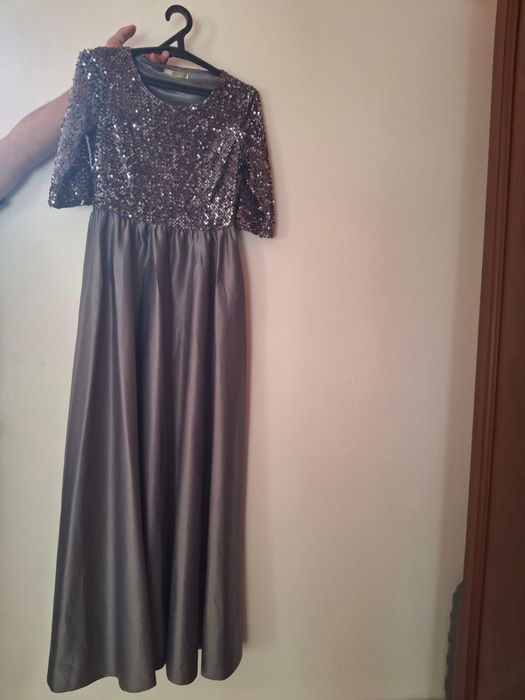 Көйлектер сатылады