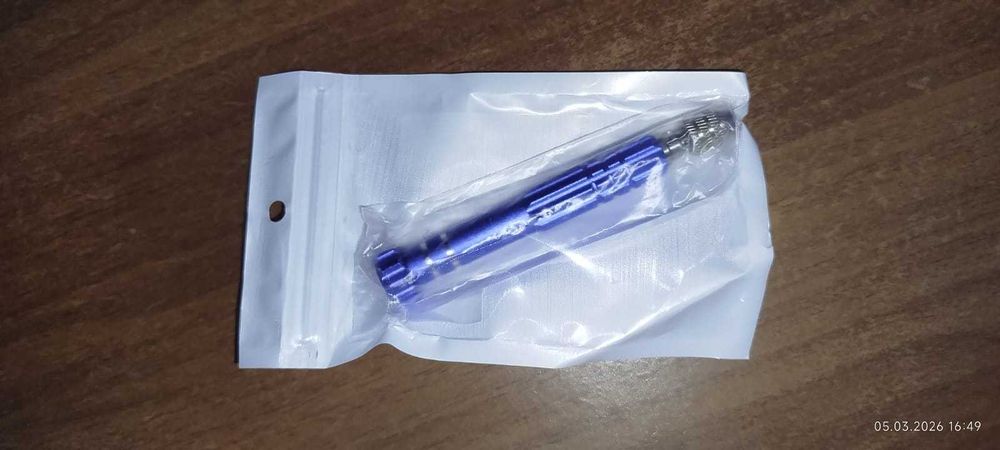 Мини Отвертка с 4 насадками