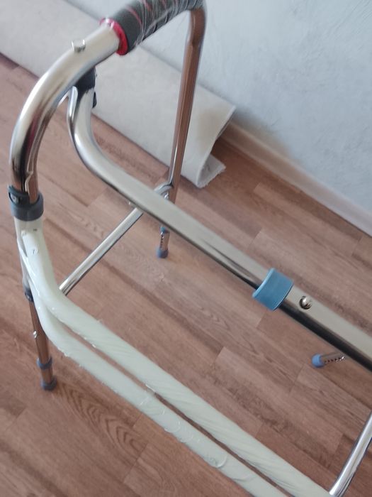 Продам ходунки,Абсолютно новые