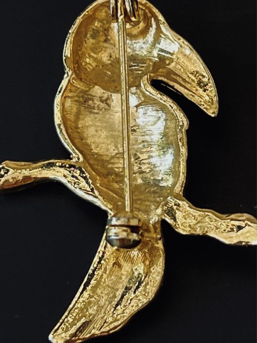 Супер модерна брошка Германия