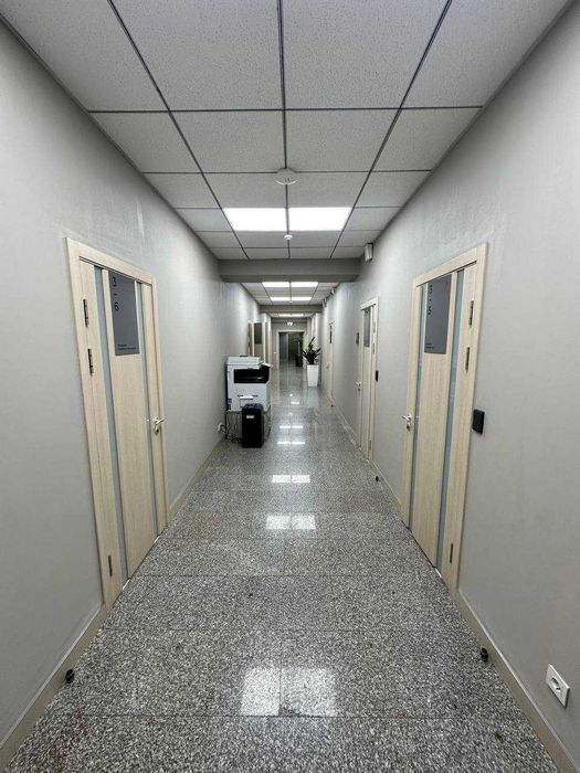 Корпоративное офисное здание 3 702 м² возле метро Бадамзар
