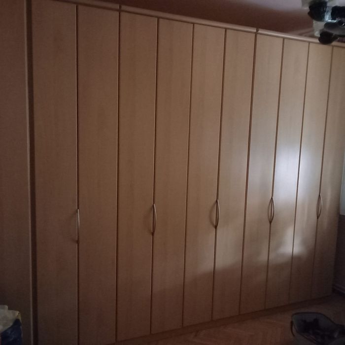 Dressing pentru haine