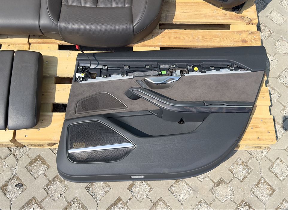 Салон AUDI A8 D5 Long