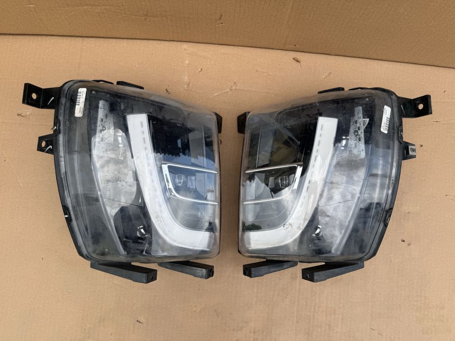 Халоген Tesla Model X