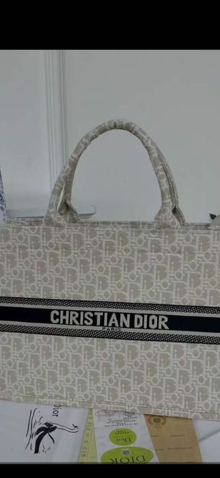 Geantă Christian Dior, Prada, model 2026