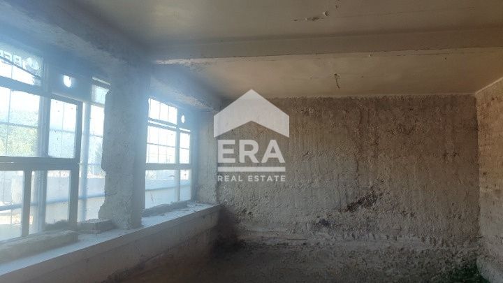 Само в ЕРА Визия! Магазин, разположен на партерно ниво в кв. Повелянов