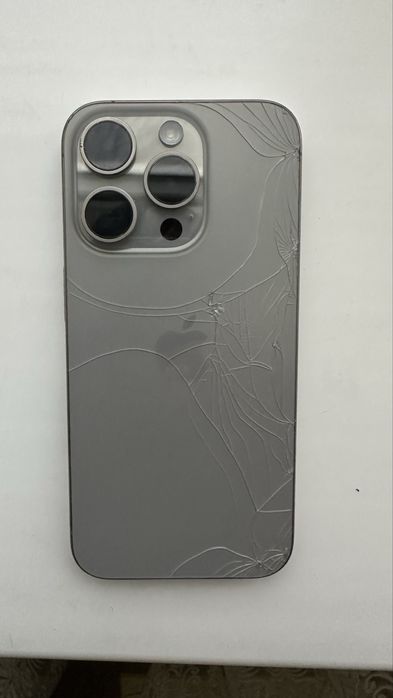Iphone 15 pro srochniga sotiladi