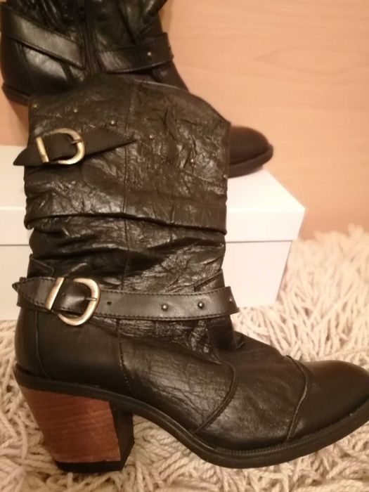 Продавам ботуши, 38 номер, нови