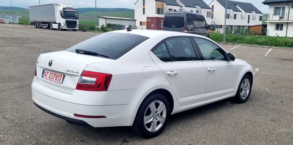 SKODA Octavia 2018 — imagine 4