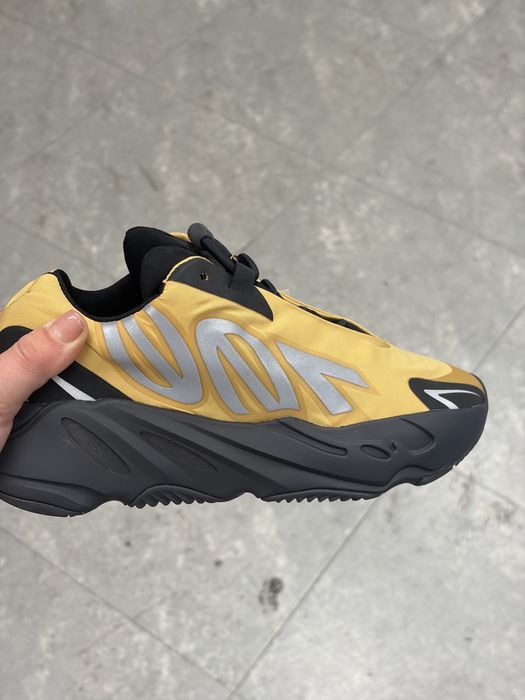 Yeezy  700 MNVN Trainers