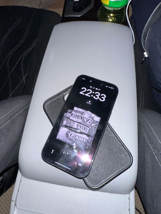 продаю iPhone 15 акб 82%