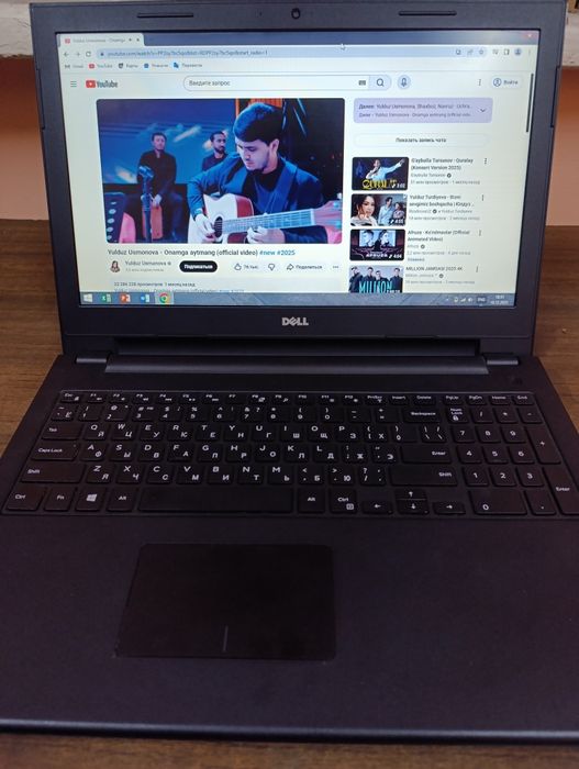 Dell noutbuk sotiladi