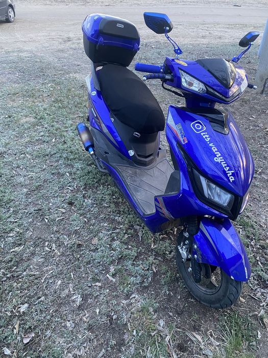 Продам мопед М8,125 куб