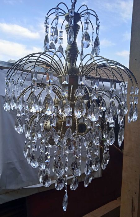 Полюлеи метален и кристален