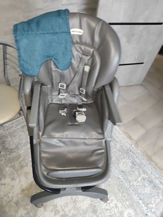 Продам стульчик для кормления