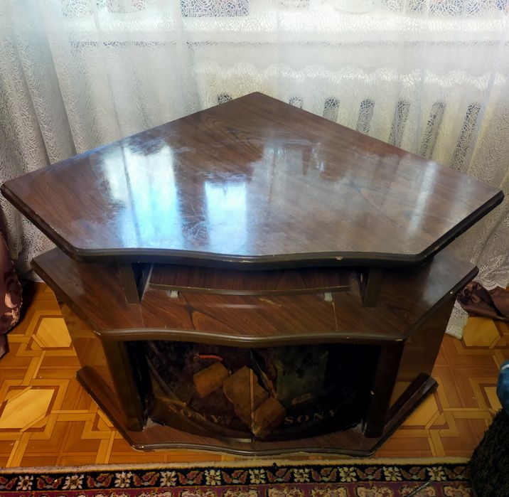 Тумба под телевизор