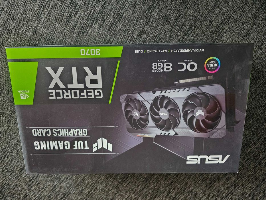 RTX 3080  RTX 3070