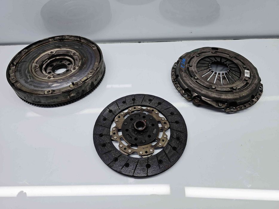 Kit ambreiaj volanta masa dubla Ford Focus 3 Turnier [Fabr 2010-2018]