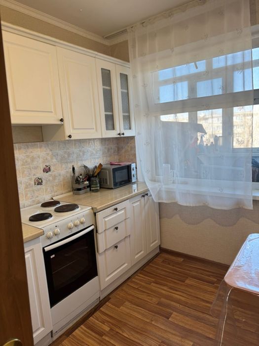 3 бөлме пәтер жалға берем