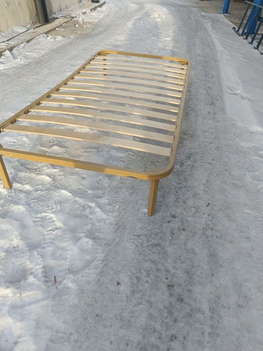 Кровать полутарка