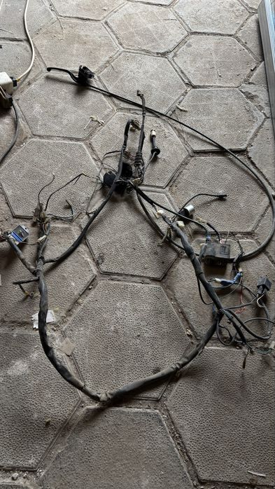 Продовам останали части за malaguti f12