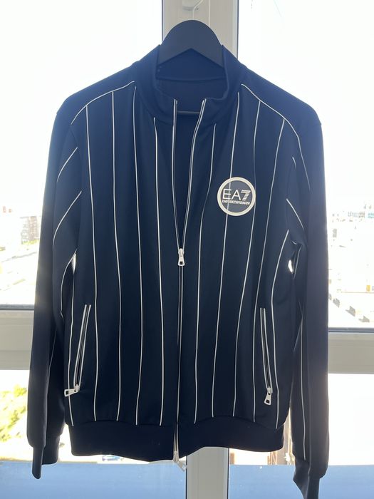 Олимпийка Emporio Armani EA7 в отличном состоянии