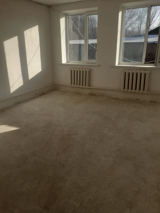 Продается дом 5 комнат.