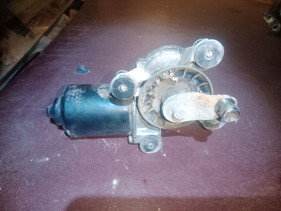 Моторчик стеклоочистителя в сборе Митсубиси Галант