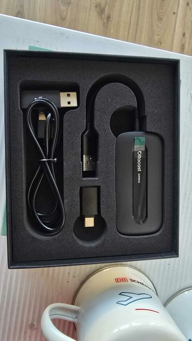 Ottocast play2video express CarPlay Android Auto