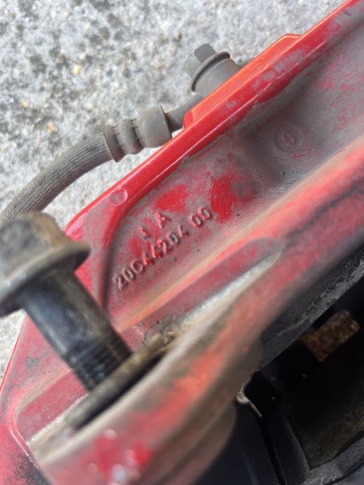 Комплект спирачни апарати за Киа Стингър, предни 4, задни 2 бутални.