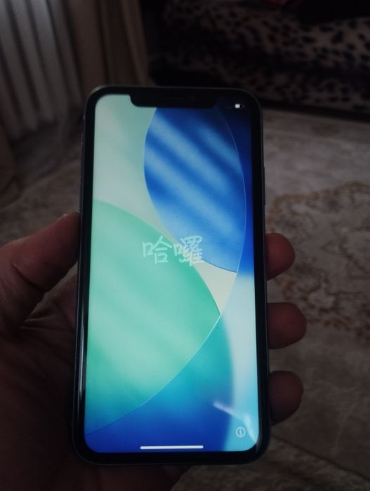 Продам айфон 11-128